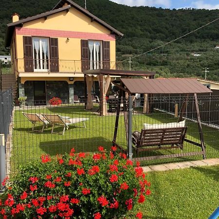 Casa Ginni Con Piscina E Giardino Caravonica Exterior foto
