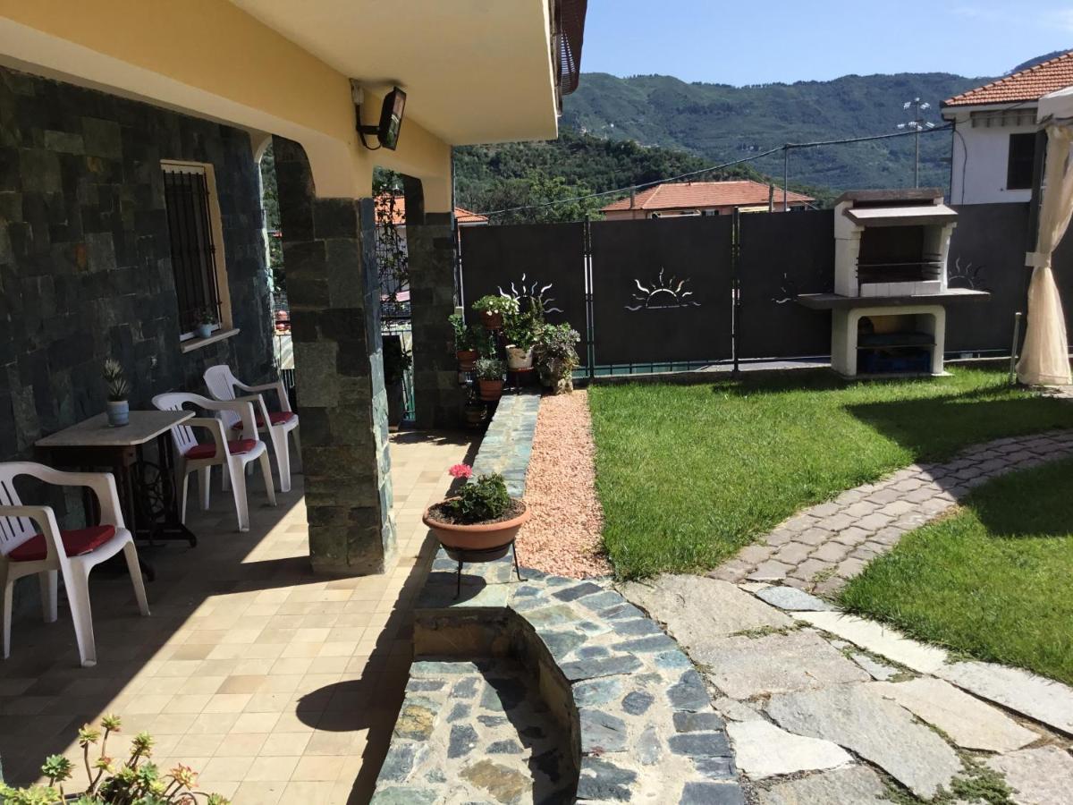Casa Ginni Con Piscina E Giardino Caravonica Exterior foto