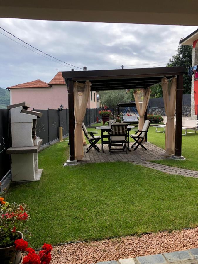Casa Ginni Con Piscina E Giardino Caravonica Exterior foto