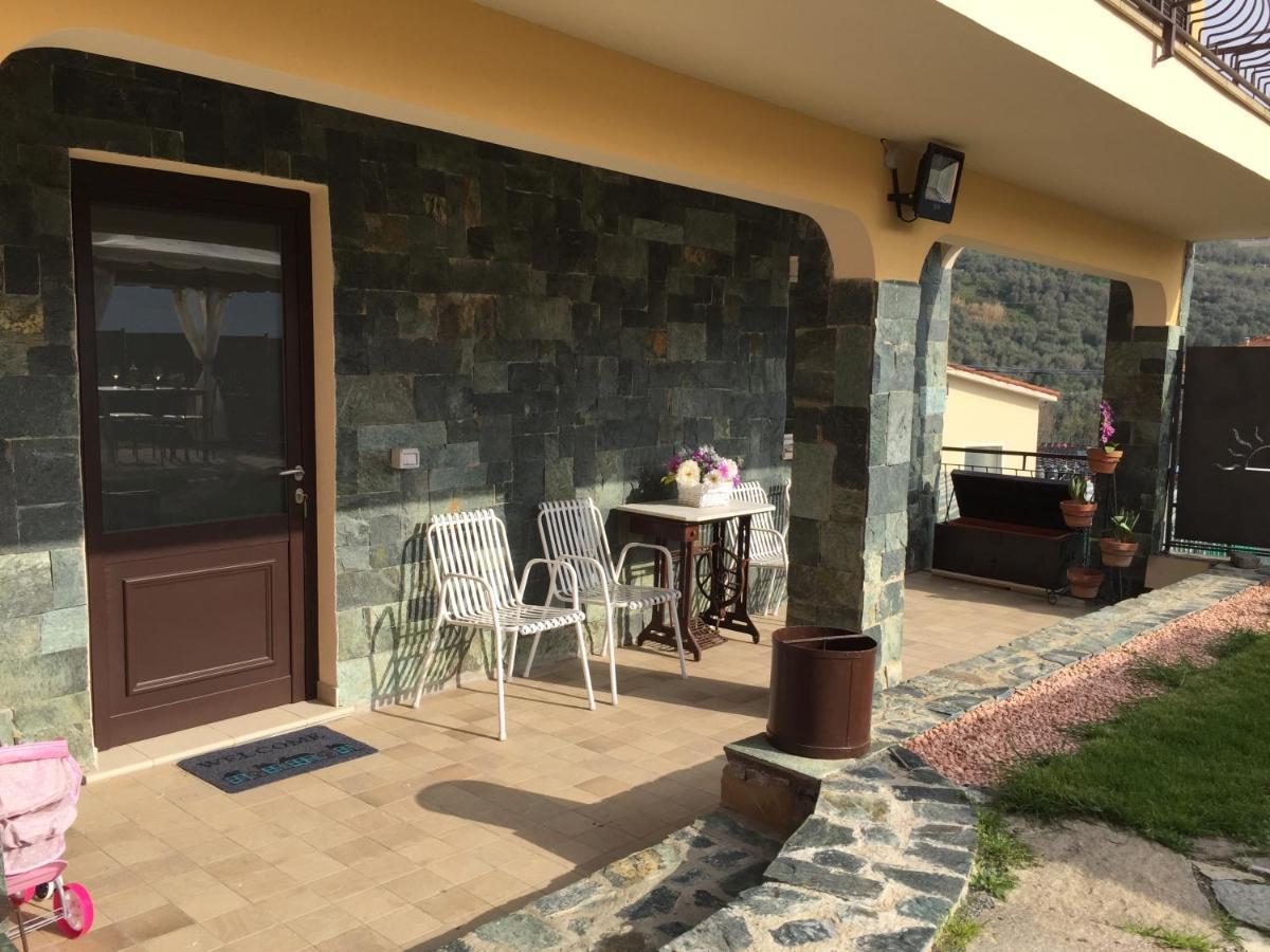 Casa Ginni Con Piscina E Giardino Caravonica Exterior foto